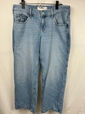 Hollister women’s 10 R low rise baggy jeans with flower embroidery faded worn in
